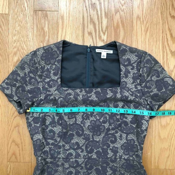 Banana Republic Grey Lace Patterned Midi Dress size 4 - Picture 6 of 10